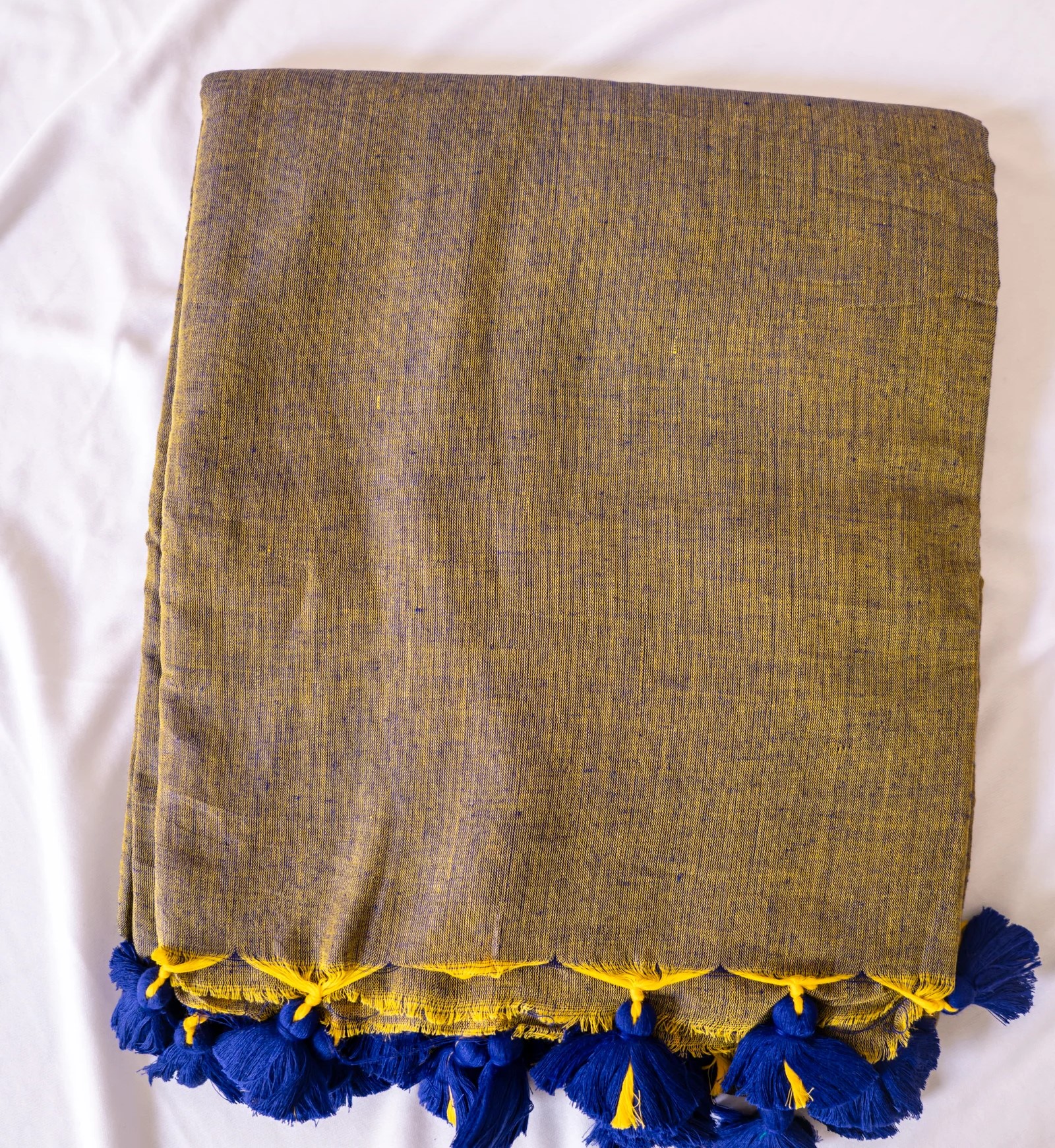 Aadi Khadi Old Gold